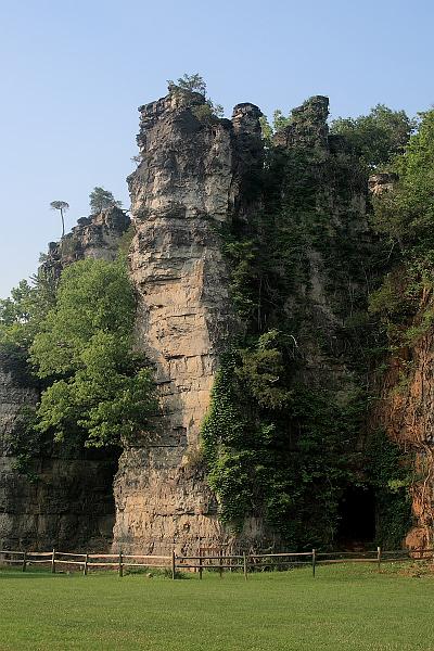 virg5060.JPG - Natural Chimney Regional Park
