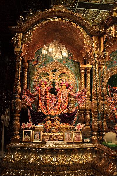 tmp5162.JPG - Sri Sri Radha Vrindavan Chandra Temple