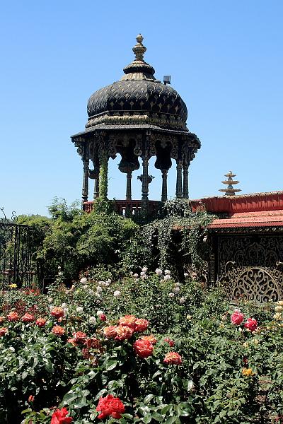 tmp5179.JPG - Rose Garden in Prabhupada’s Palace of Gold
